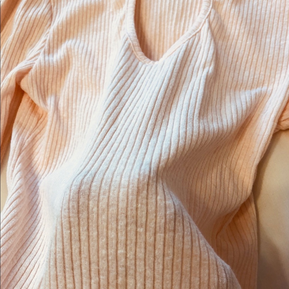 Light Pink Ribbed Keyhole Bodysuit - Picture 3 of 5